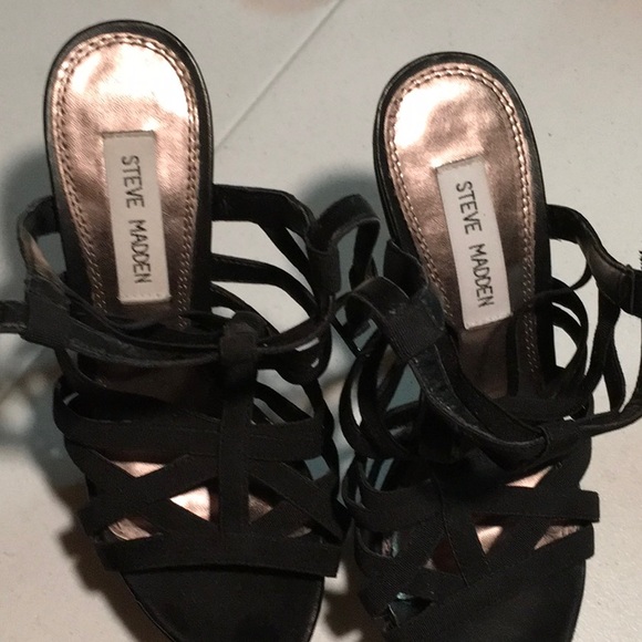 Ladies heels - Picture 2 of 4